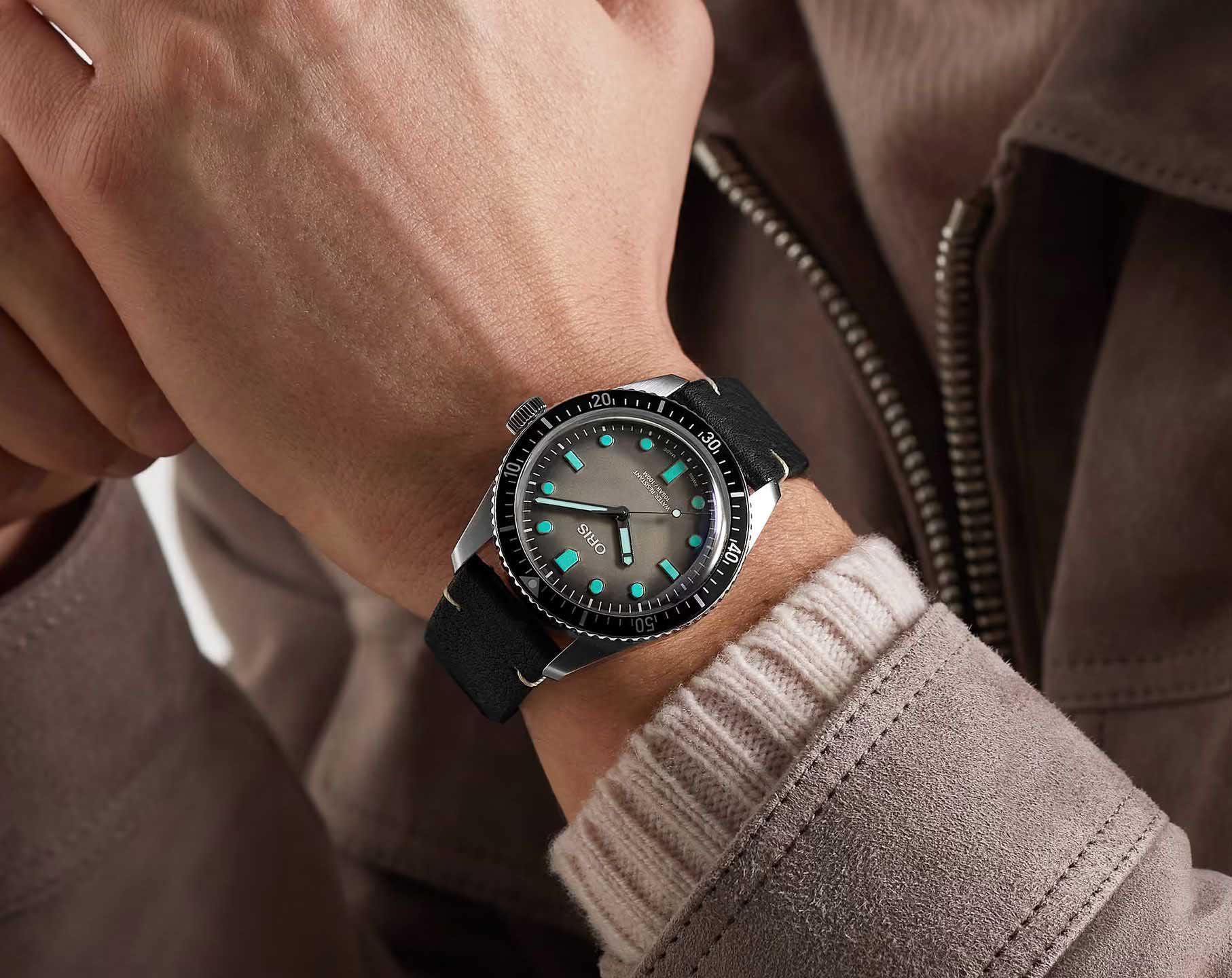 Oris Oris Divers Sixty‑Five 01 733 7707 4053-07 5 20 89 мужские часы серый циферблат на запястье